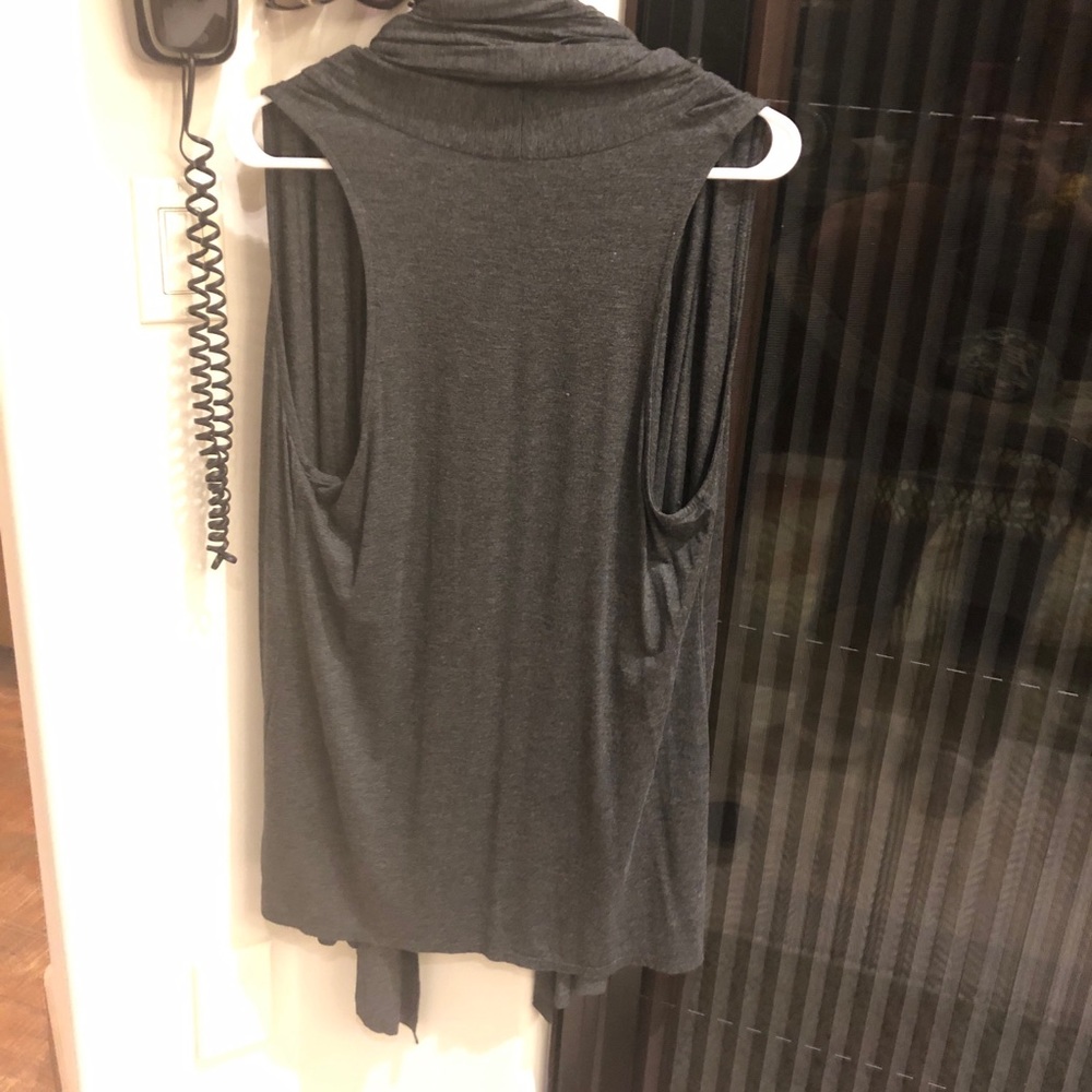 💕Charlotte Russe Open front gray top one-size - Picture 4 of 5